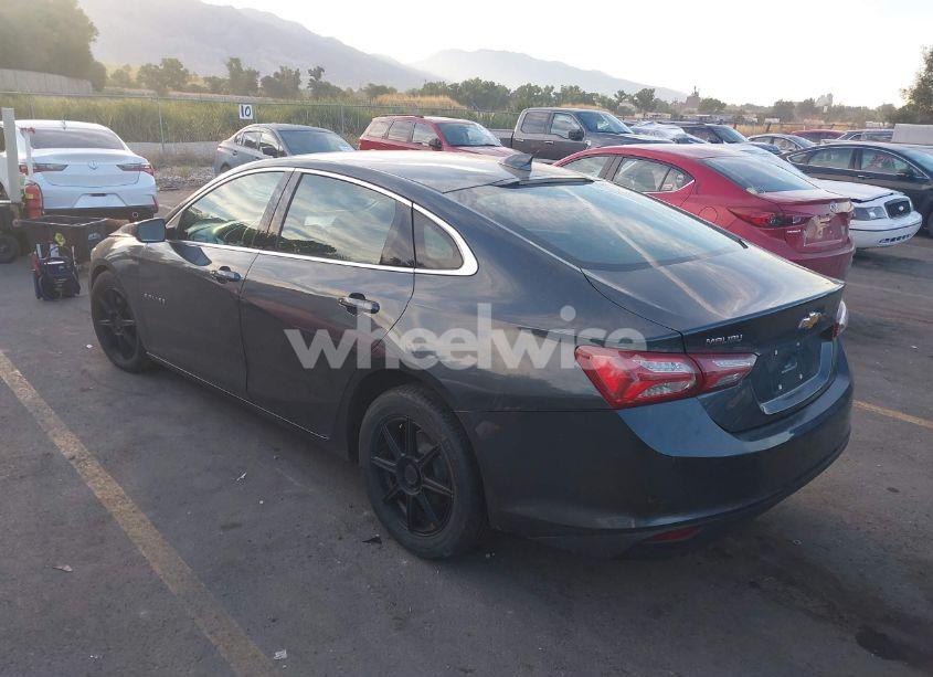 Photo 3 of 2020 Chevrolet Malibu FWD LT (VIN 1G1ZD5ST8LF098155)
