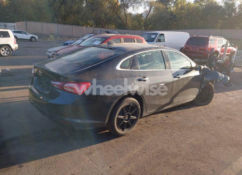 Photo 4 of 2020 Chevrolet Malibu FWD LT (VIN 1G1ZD5ST8LF098155)