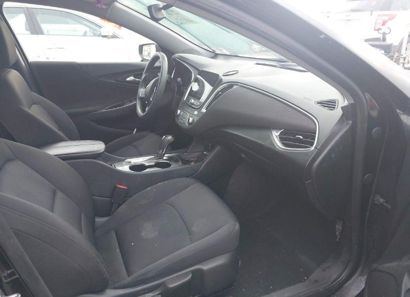 Photo 5 of 2020 Chevrolet Malibu FWD LT (VIN 1G1ZD5ST8LF108554)