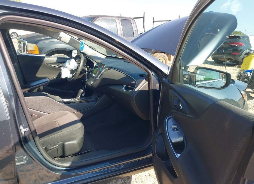 Photo 5 of 2020 Chevrolet Malibu FWD LT (VIN 1G1ZD5ST8LF110661)