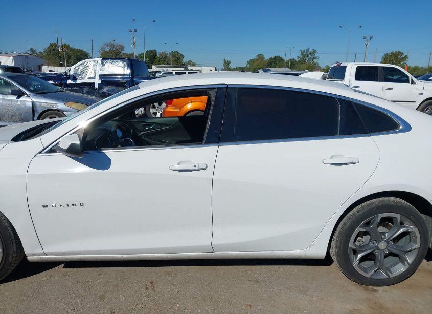 Photo 14 of 2020 Chevrolet Malibu FWD LT (VIN 1G1ZD5ST8LF120364)