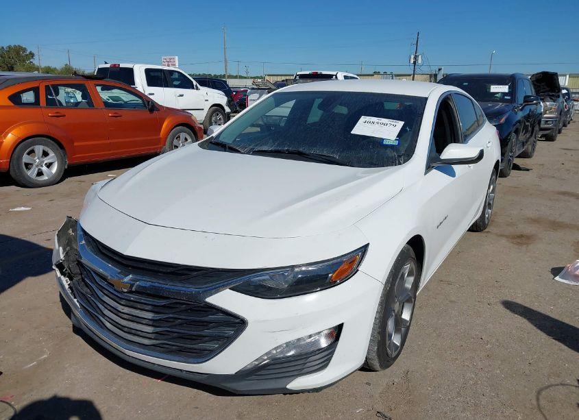 Photo 2 of 2020 Chevrolet Malibu FWD LT (VIN 1G1ZD5ST8LF120364)