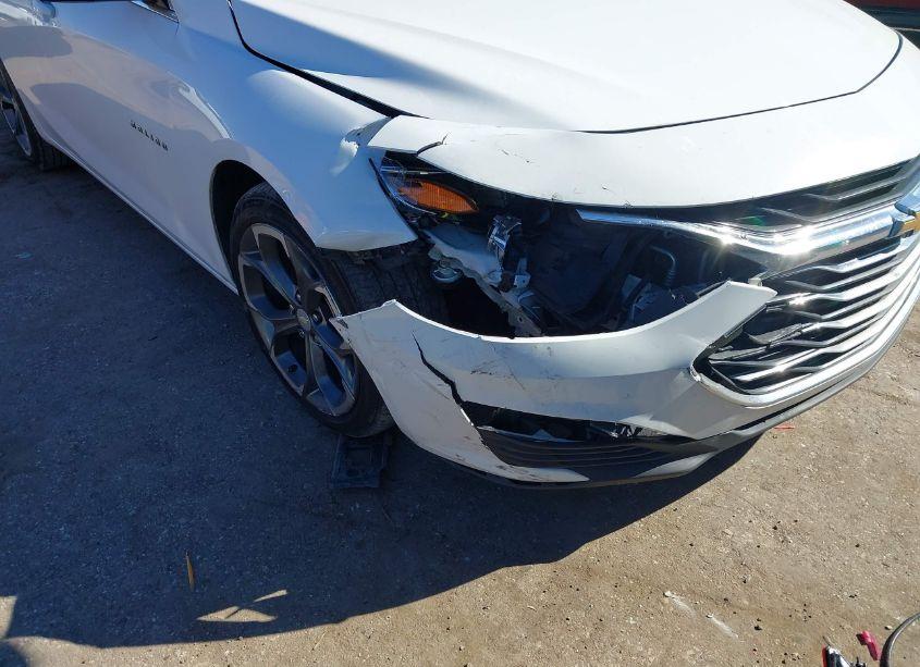 Photo 6 of 2020 Chevrolet Malibu FWD LT (VIN 1G1ZD5ST8LF120364)