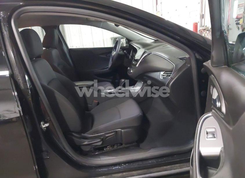 Photo 5 of 2020 Chevrolet Malibu FWD LT (VIN 1G1ZD5ST8LF134166)