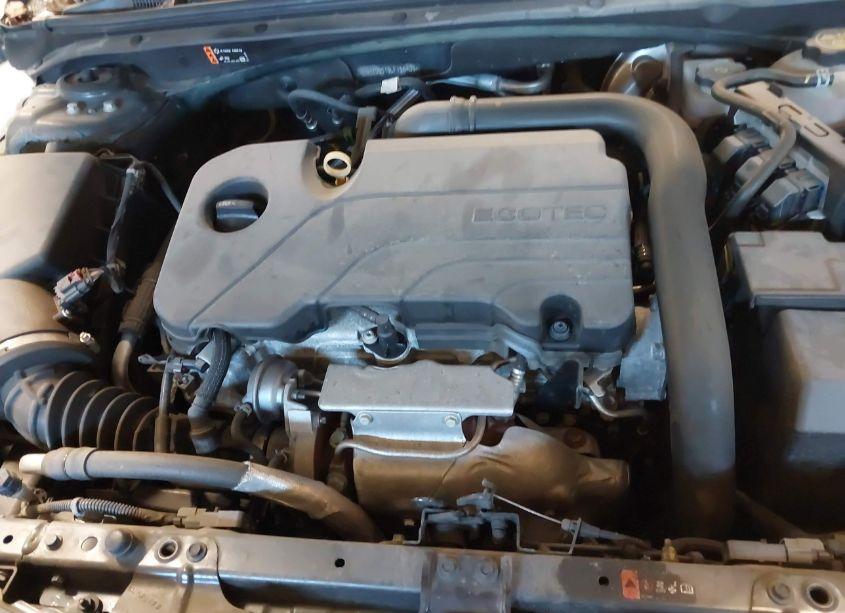 Photo 10 of 2020 Chevrolet Malibu FWD LT (VIN 1G1ZD5ST8LF156409)