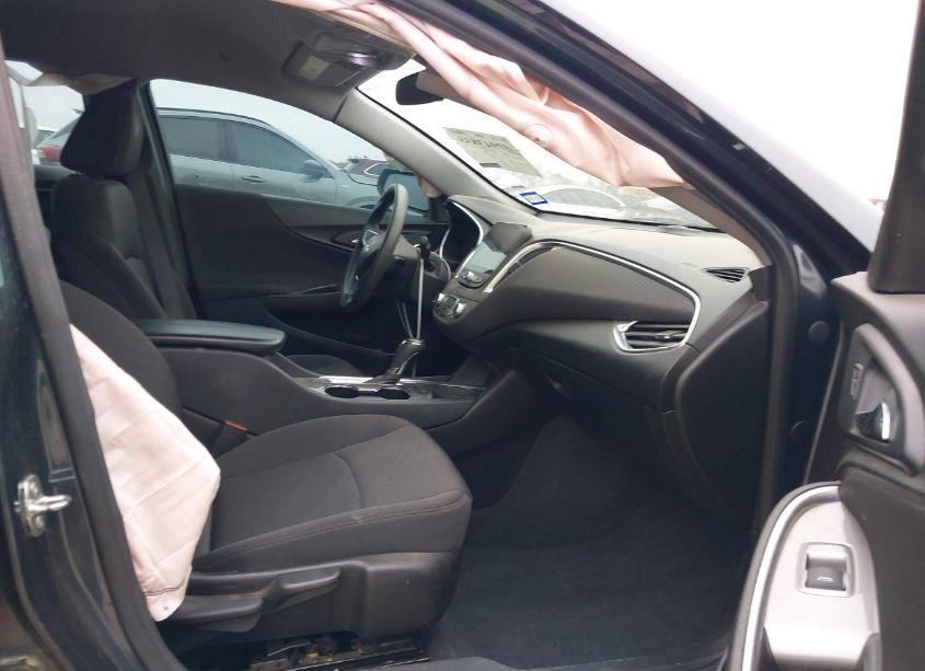 Photo 5 of 2020 Chevrolet Malibu FWD LT (VIN 1G1ZD5ST8LF156555)