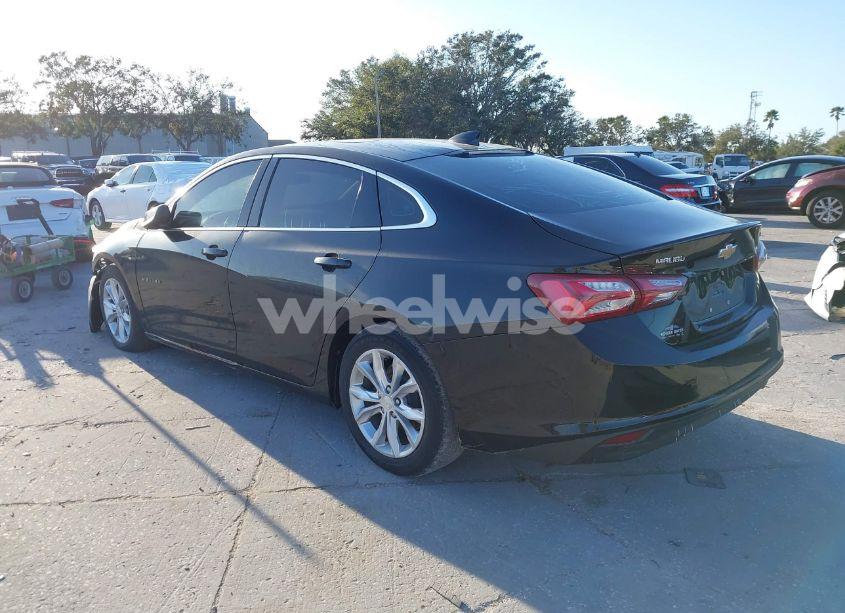 Photo 3 of 2021 Chevrolet Malibu FWD LT (VIN 1G1ZD5ST8MF005457)