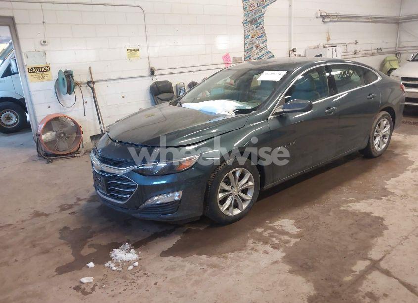 Photo 2 of 2021 Chevrolet Malibu FWD LT (VIN 1G1ZD5ST8MF012635)