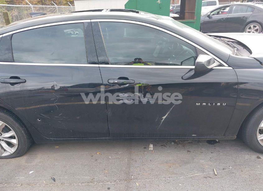 Photo 12 of 2021 Chevrolet Malibu FWD LT (VIN 1G1ZD5ST8MF028284)