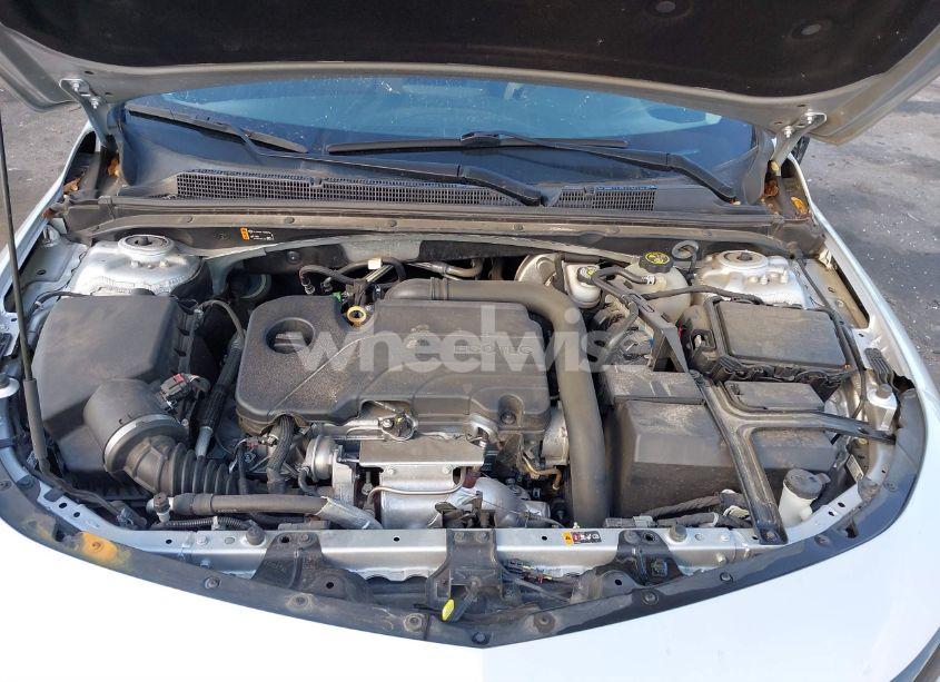 Photo 10 of 2021 Chevrolet Malibu FWD LT (VIN 1G1ZD5ST8MF057459)