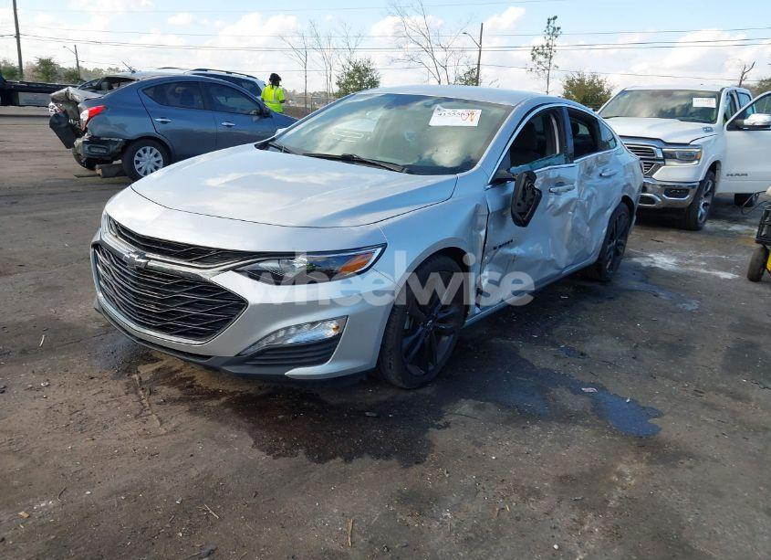 Photo 2 of 2021 Chevrolet Malibu FWD LT (VIN 1G1ZD5ST8MF057459)