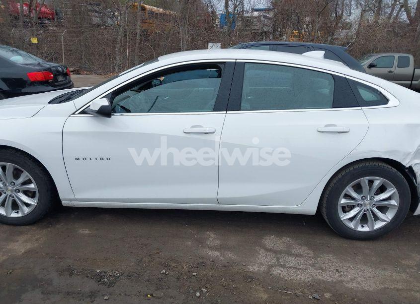 Photo 13 of 2022 Chevrolet Malibu FWD LT (VIN 1G1ZD5ST8NF105205)