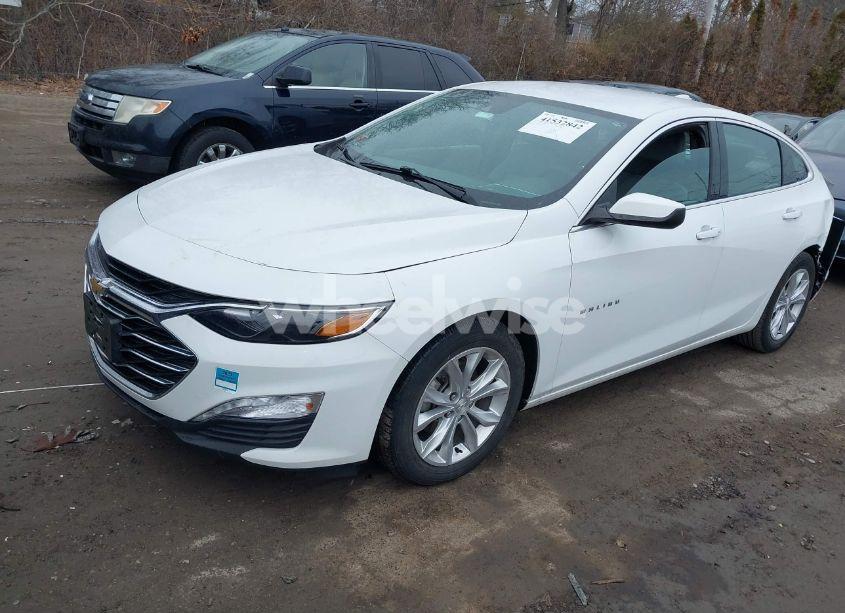 Photo 2 of 2022 Chevrolet Malibu FWD LT (VIN 1G1ZD5ST8NF105205)