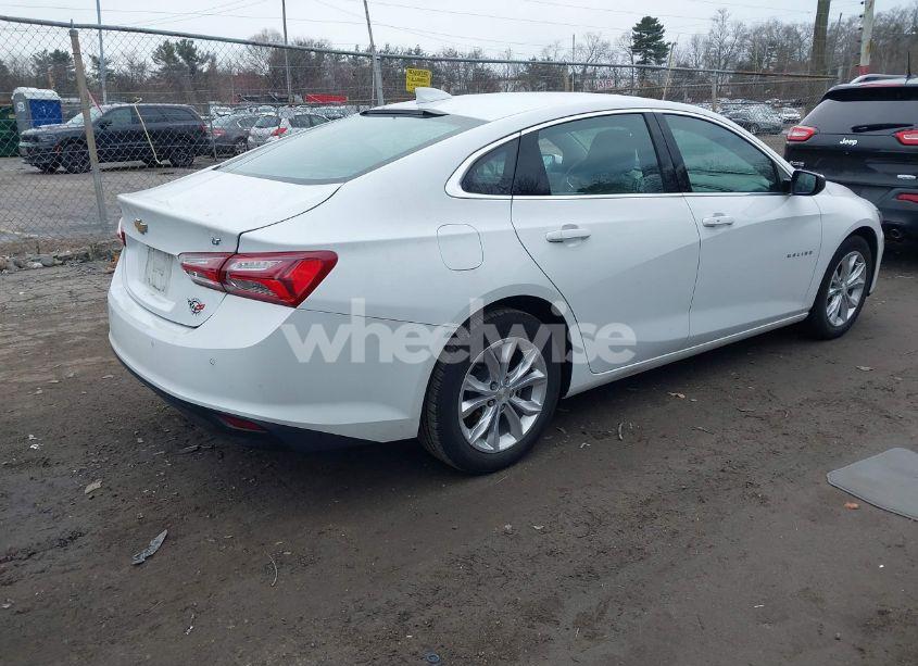 Photo 4 of 2022 Chevrolet Malibu FWD LT (VIN 1G1ZD5ST8NF105205)