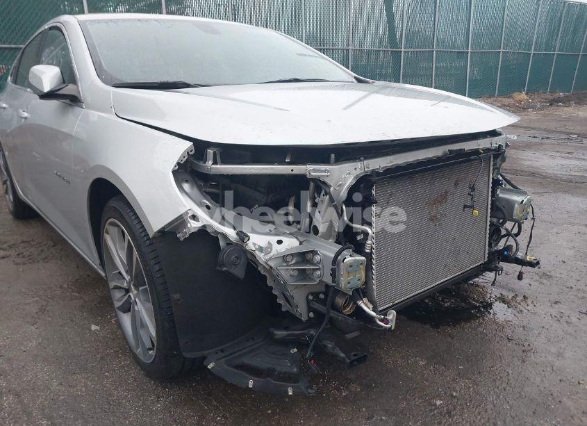 Photo 6 of 2022 Chevrolet Malibu FWD LT (VIN 1G1ZD5ST8NF109822)