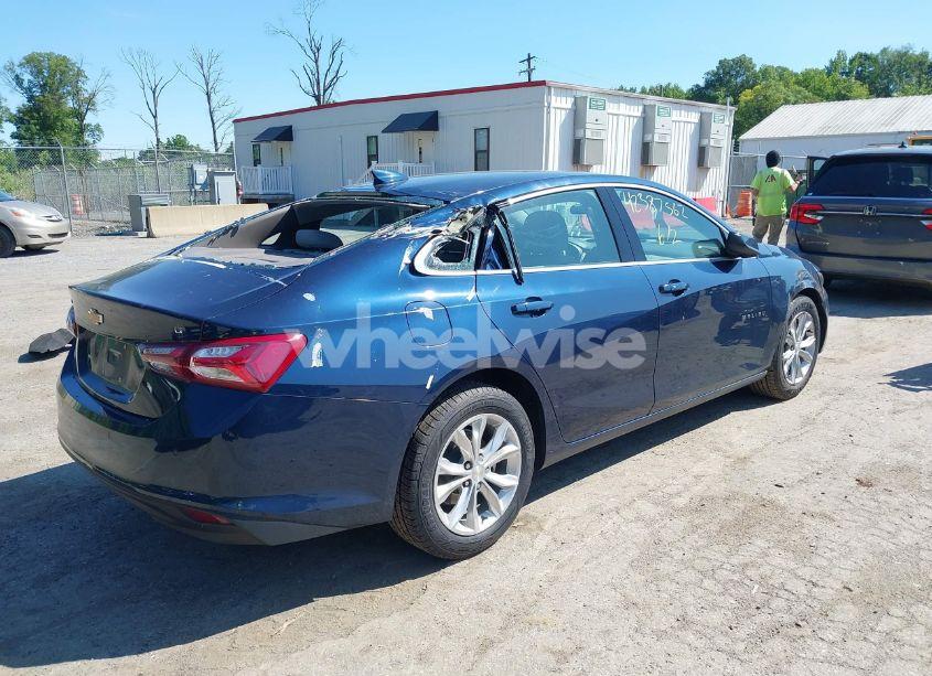 Photo 4 of 2022 Chevrolet Malibu FWD LT (VIN 1G1ZD5ST8NF111831)