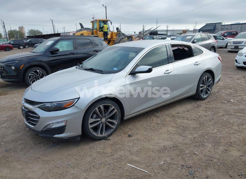 Photo 2 of 2022 Chevrolet Malibu FWD LT (VIN 1G1ZD5ST8NF121632)