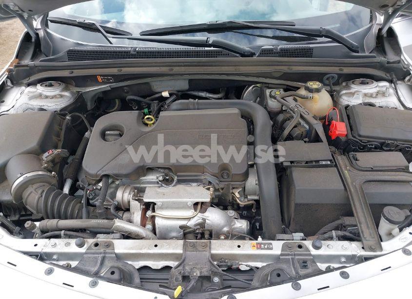 Photo 10 of 2022 Chevrolet Malibu FWD LT (VIN 1G1ZD5ST8NF140021)
