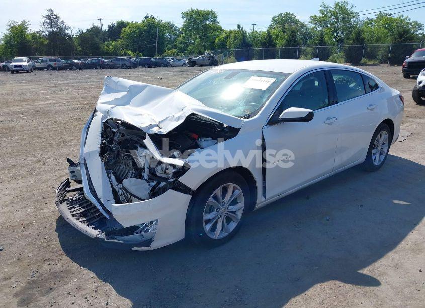 Photo 2 of 2022 Chevrolet Malibu FWD LT (VIN 1G1ZD5ST8NF147535)