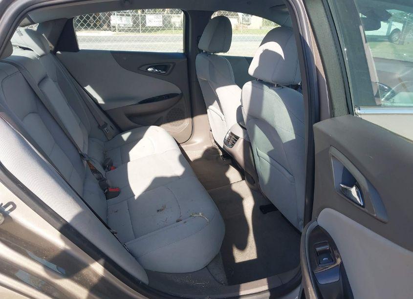 Photo 8 of 2022 Chevrolet Malibu FWD LT (VIN 1G1ZD5ST8NF148894)