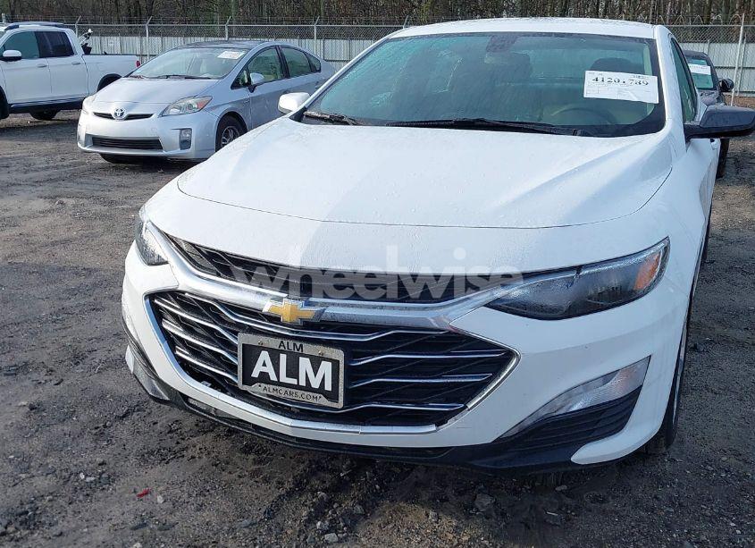 Photo 6 of 2022 Chevrolet Malibu FWD LT (VIN 1G1ZD5ST8NF149267)