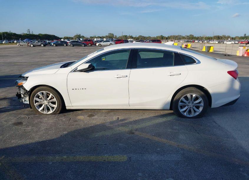Photo 15 of 2022 Chevrolet Malibu FWD LT (VIN 1G1ZD5ST8NF161886)