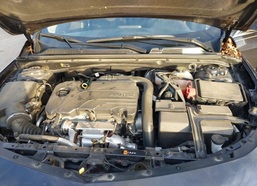 Photo 10 of 2022 Chevrolet Malibu FWD LT (VIN 1G1ZD5ST8NF209998)