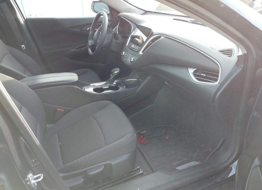 Photo 5 of 2022 Chevrolet Malibu FWD LT (VIN 1G1ZD5ST8NF209998)