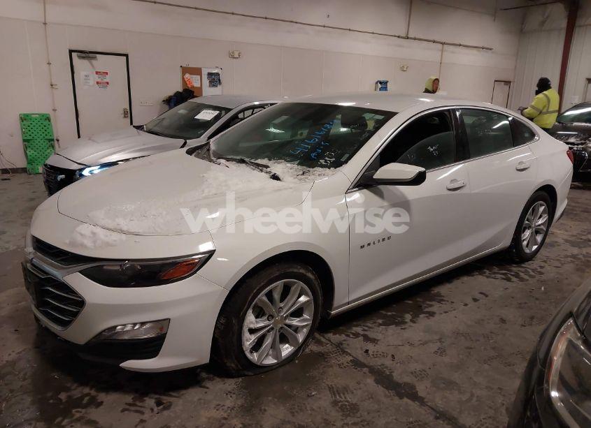 Photo 2 of 2023 Chevrolet Malibu FWD 1LT (VIN 1G1ZD5ST8PF167531)