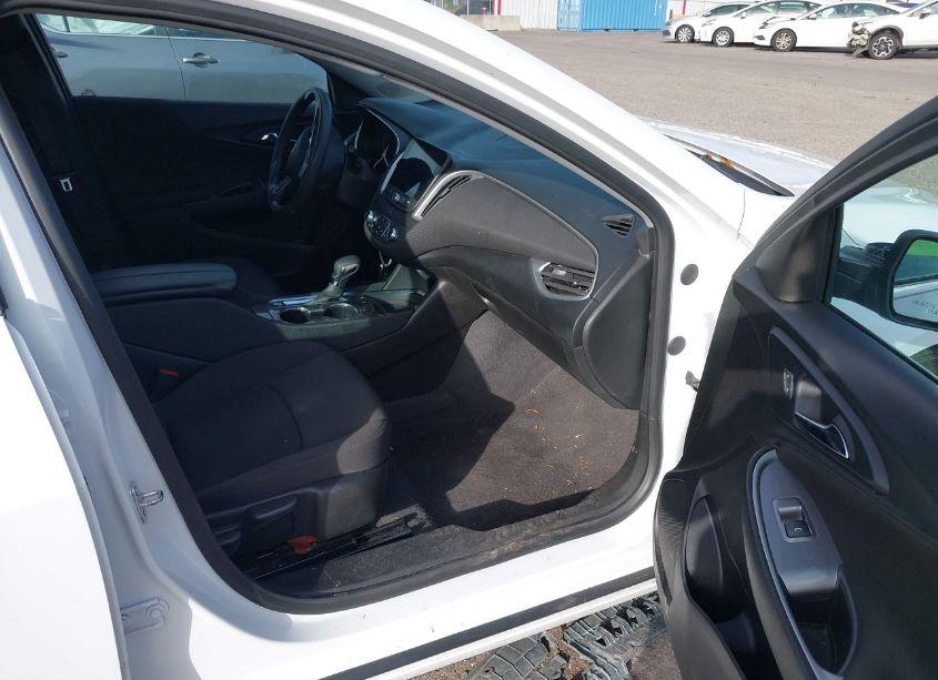 Photo 5 of 2023 Chevrolet Malibu FWD 1LT (VIN 1G1ZD5ST8PF187830)