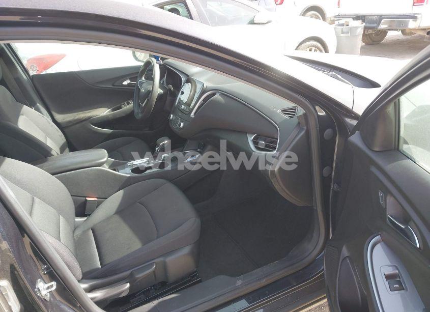 Photo 5 of 2023 Chevrolet Malibu FWD 1LT (VIN 1G1ZD5ST8PF192686)