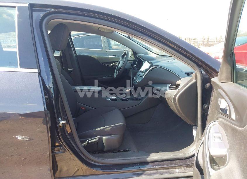 Photo 5 of 2023 Chevrolet Malibu FWD 1LT (VIN 1G1ZD5ST8PF196642)