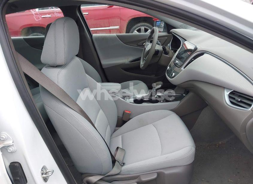 Photo 5 of 2023 Chevrolet Malibu FWD 1LT (VIN 1G1ZD5ST8PF205324)