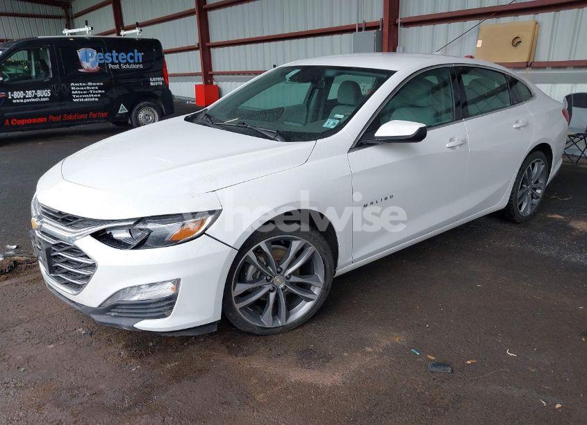 Photo 2 of 2023 Chevrolet Malibu FWD 1LT (VIN 1G1ZD5ST8PF213682)