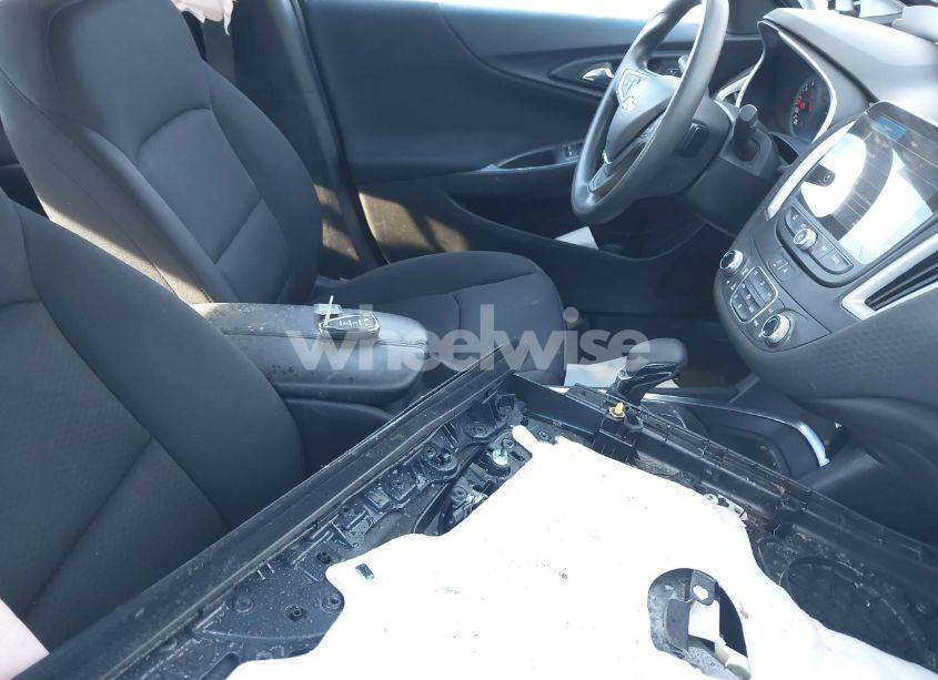 Photo 5 of 2023 Chevrolet Malibu FWD 1LT (VIN 1G1ZD5ST8PF225315)
