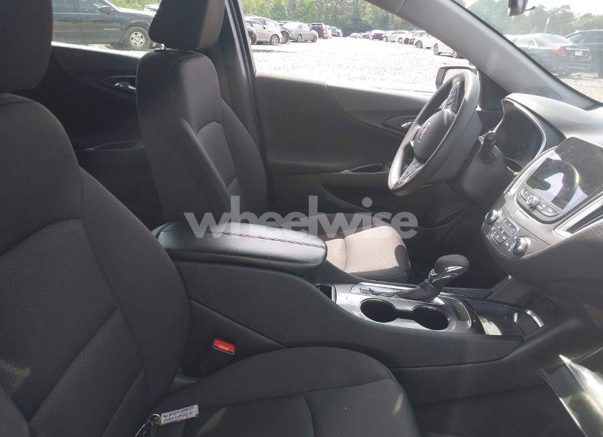 Photo 5 of 2023 Chevrolet Malibu FWD 1LT (VIN 1G1ZD5ST8PF236489)