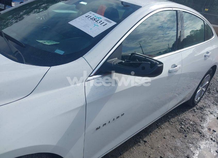 Photo 6 of 2024 Chevrolet Malibu FWD 1LT (VIN 1G1ZD5ST8RF127002)