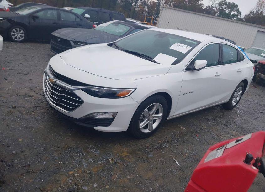 Photo 2 of 2024 Chevrolet Malibu FWD 1LT (VIN 1G1ZD5ST8RF133933)