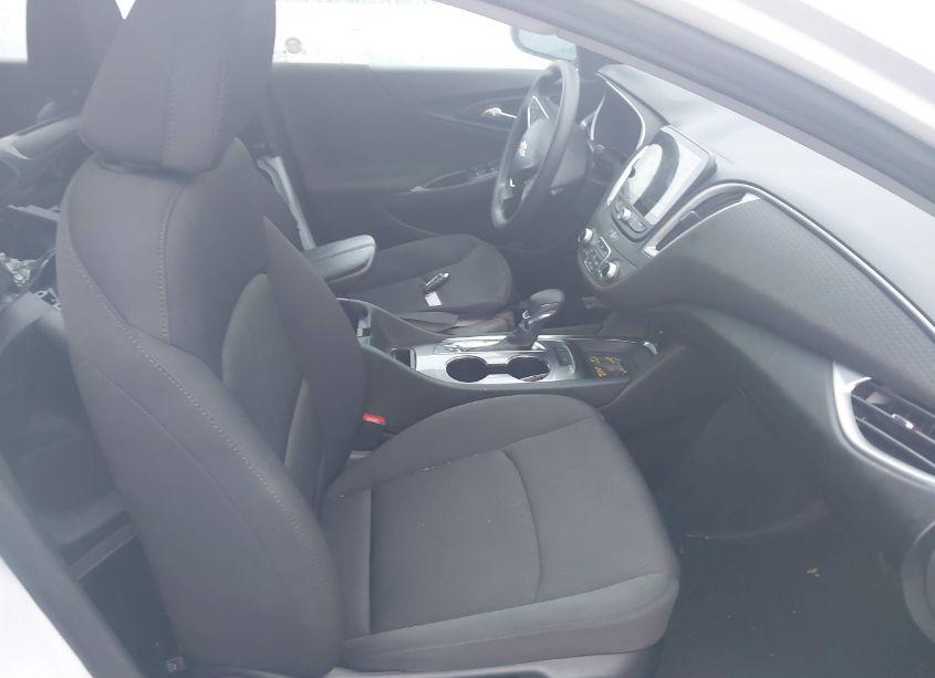 Photo 5 of 2024 Chevrolet Malibu FWD 1LT (VIN 1G1ZD5ST8RF133933)