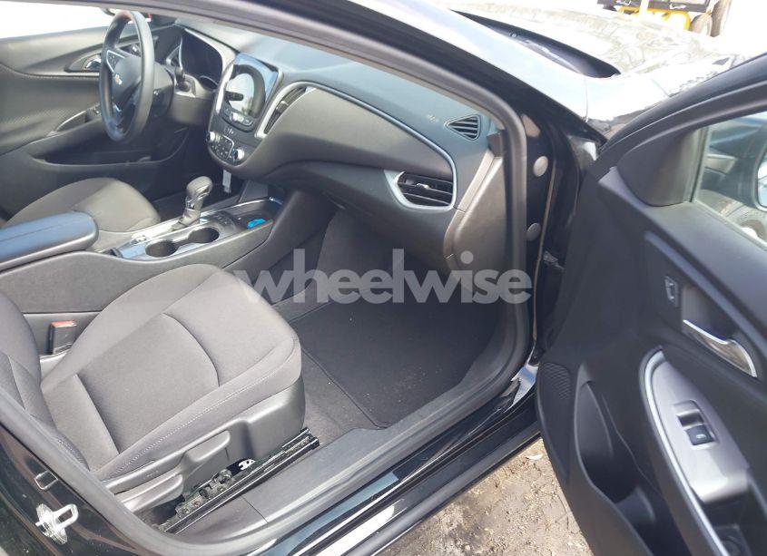 Photo 5 of 2024 Chevrolet Malibu FWD 1LT (VIN 1G1ZD5ST8RF151882)