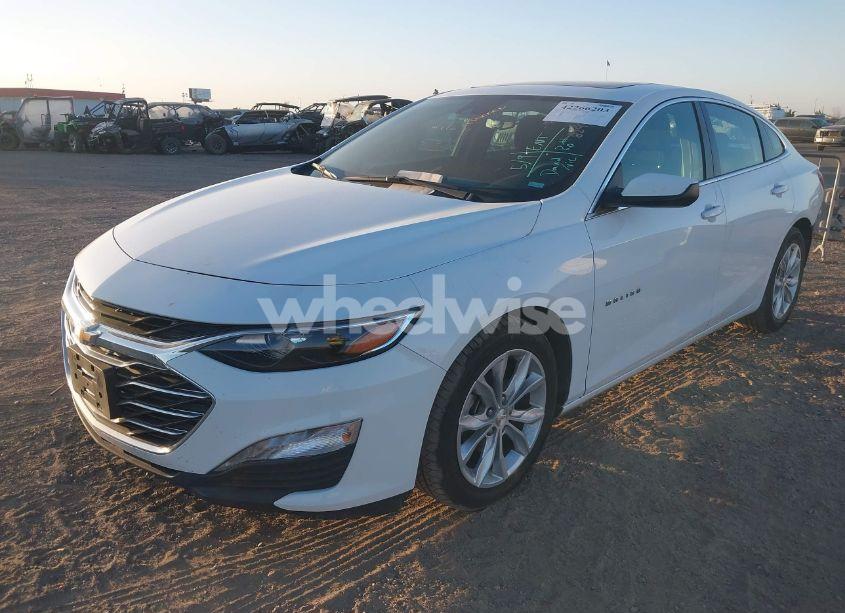 Photo 2 of 2024 Chevrolet Malibu FWD 1LT (VIN 1G1ZD5ST8RF154197)