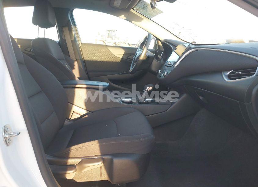 Photo 5 of 2024 Chevrolet Malibu FWD 1LT (VIN 1G1ZD5ST8RF154197)