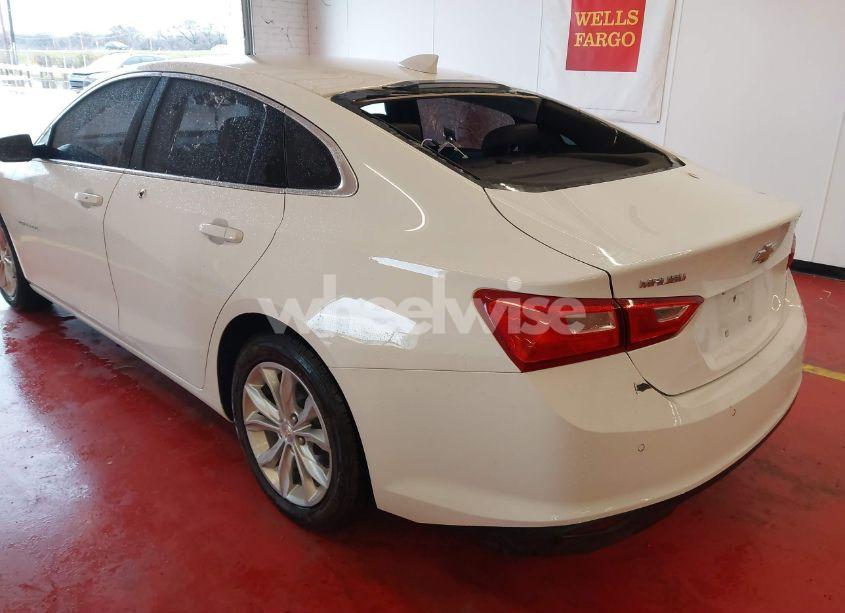 Photo 3 of 2024 Chevrolet Malibu FWD 1LT (VIN 1G1ZD5ST8RF179262)