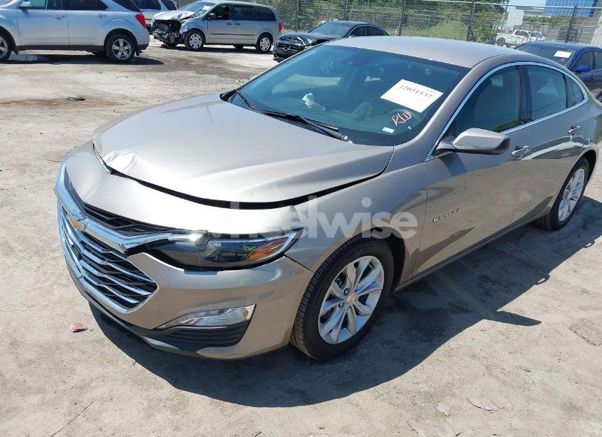 Photo 2 of 2024 Chevrolet Malibu FWD 1LT (VIN 1G1ZD5ST8RF223163)