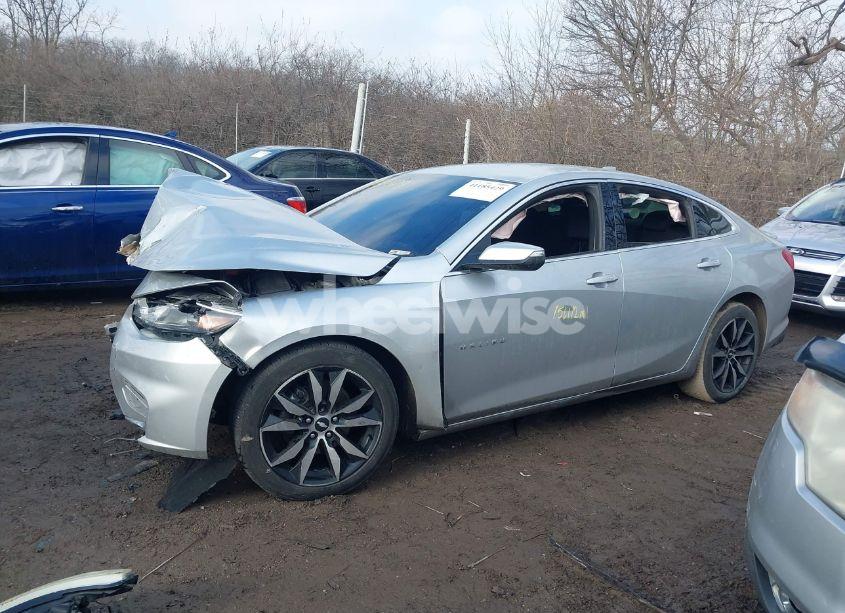 Photo 13 of 2018 Chevrolet Malibu LT (VIN 1G1ZD5ST9JF102047)