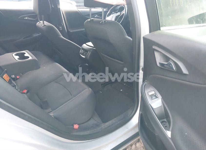 Photo 8 of 2018 Chevrolet Malibu LT (VIN 1G1ZD5ST9JF102047)