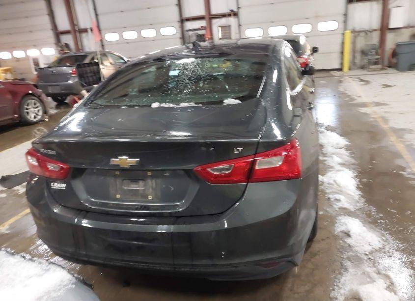 Photo 16 of 2018 Chevrolet Malibu LT (VIN 1G1ZD5ST9JF130642)