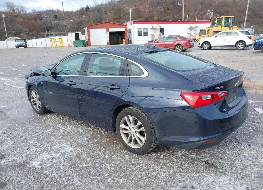 Photo 3 of 2018 Chevrolet Malibu LT (VIN 1G1ZD5ST9JF142287)