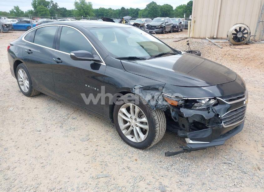 2018 Chevrolet Malibu LT (VIN 1G1ZD5ST9JF152446) main photo