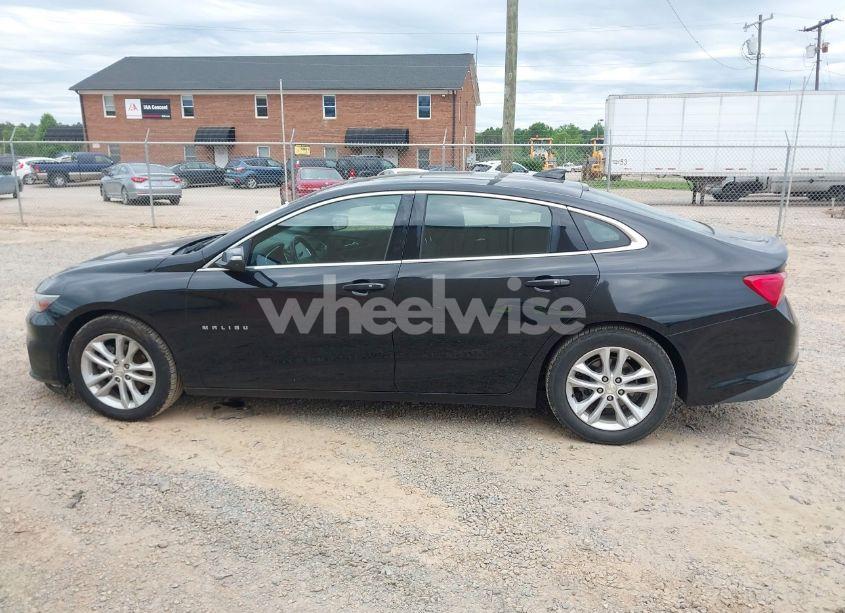 Photo 14 of 2018 Chevrolet Malibu LT (VIN 1G1ZD5ST9JF152446)